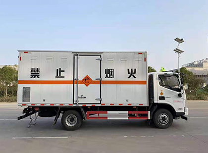 铜山爆破器材运输车